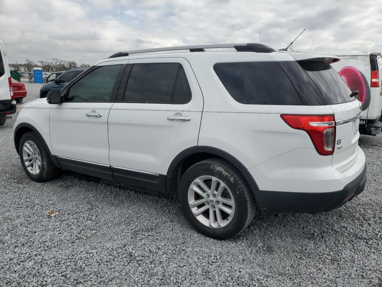 2014 Ford Explorer - Image 2