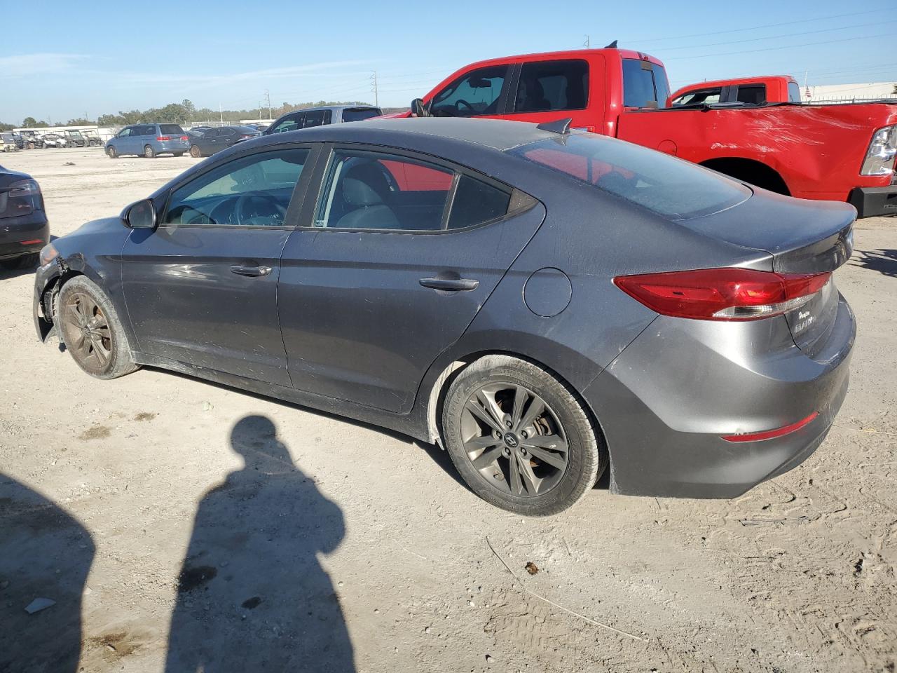 VIN 5NPD84LF3JH268112 2018 HYUNDAI ELANTRA no.2