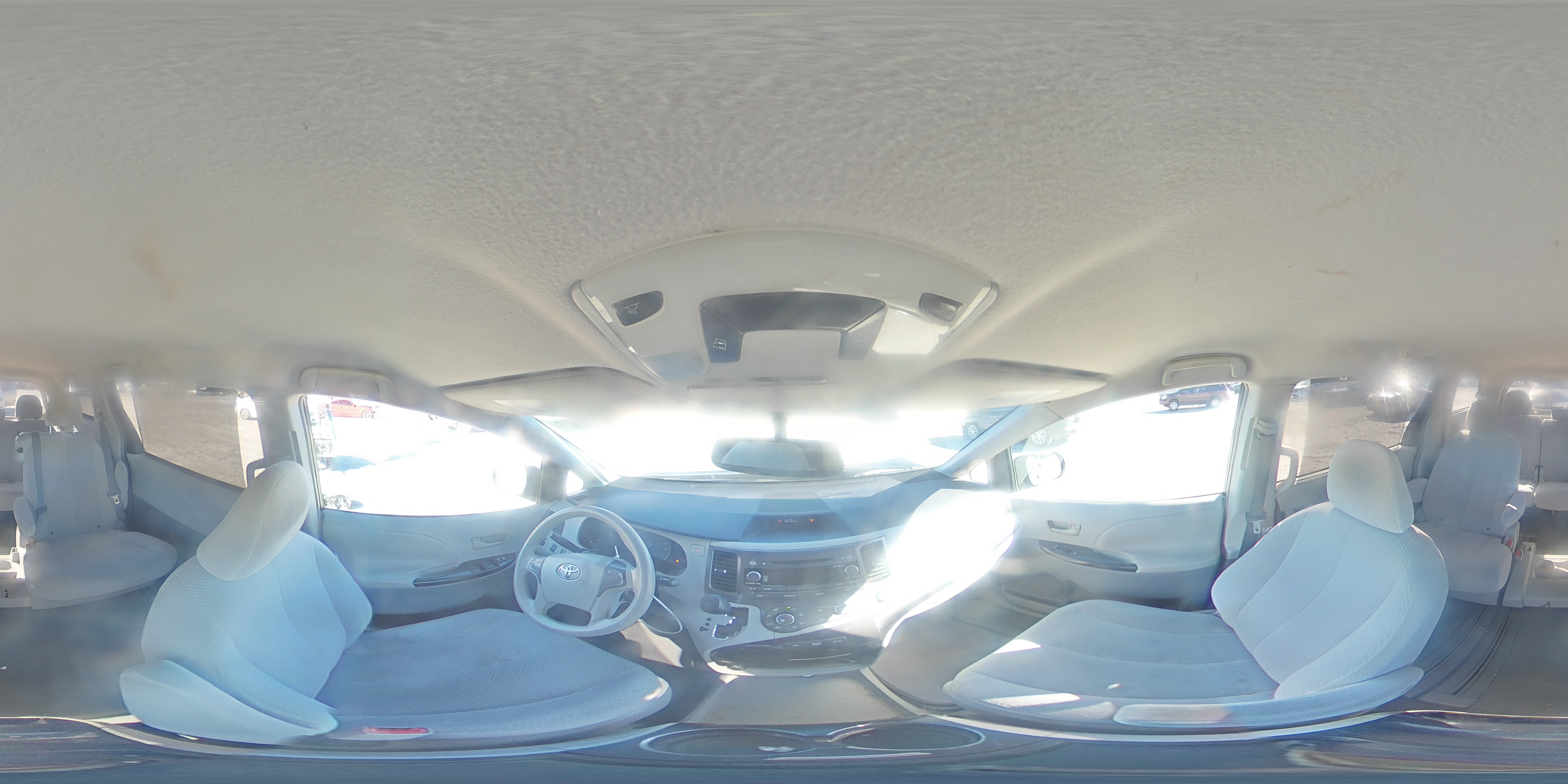 2011 Toyota Sienna - Image 14