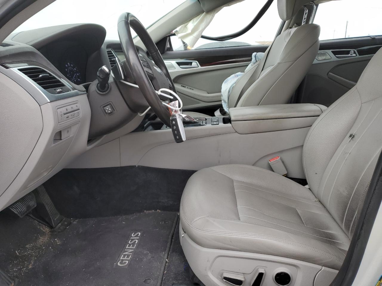 2018 Genesis G80 - Image 7