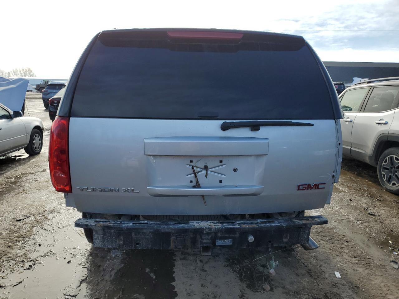 2013 GMC Yukon - Image 6