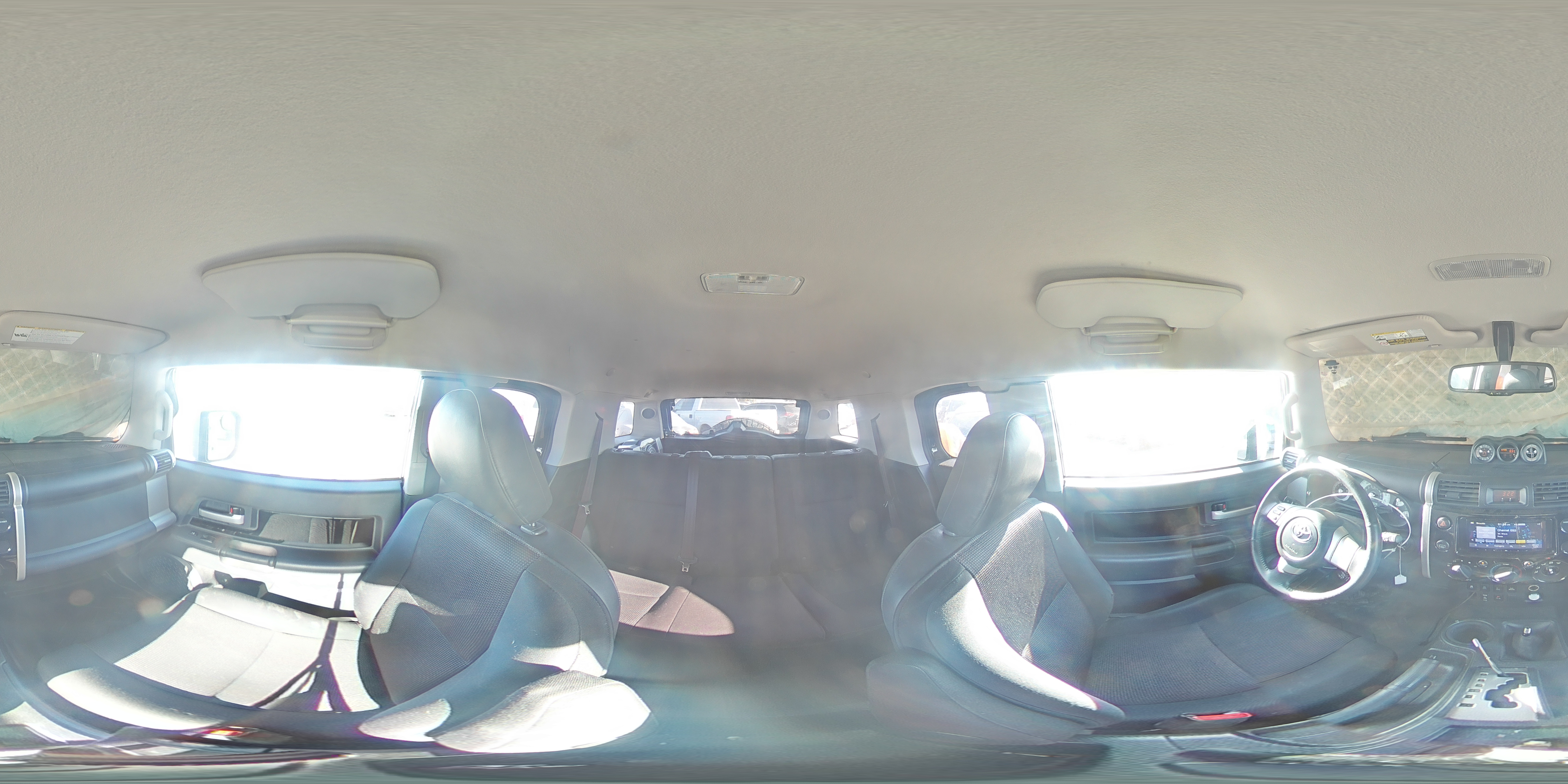 2010 Toyota FJ Cruiser - Image 13