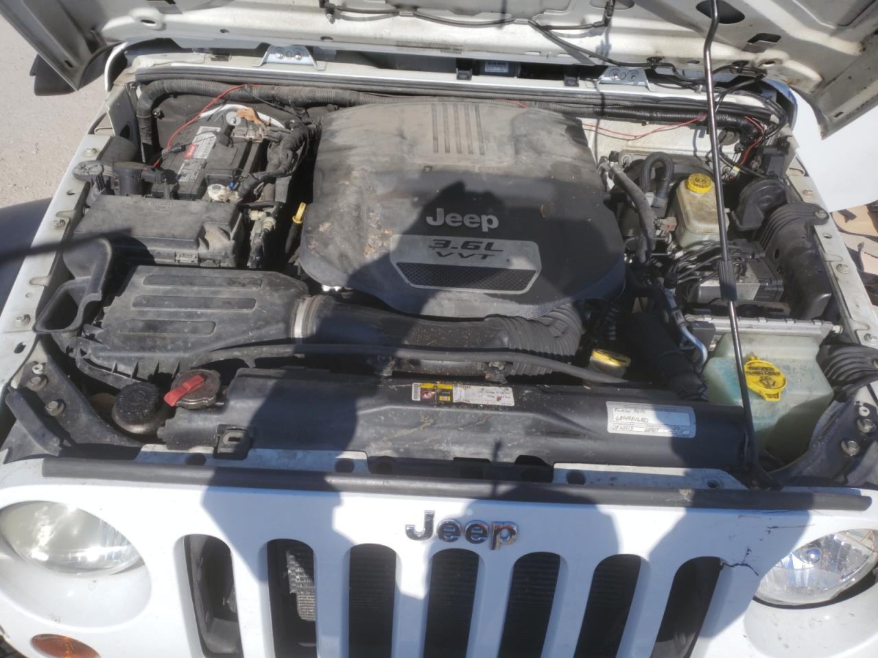 2013 Jeep Wrangler - Image 12