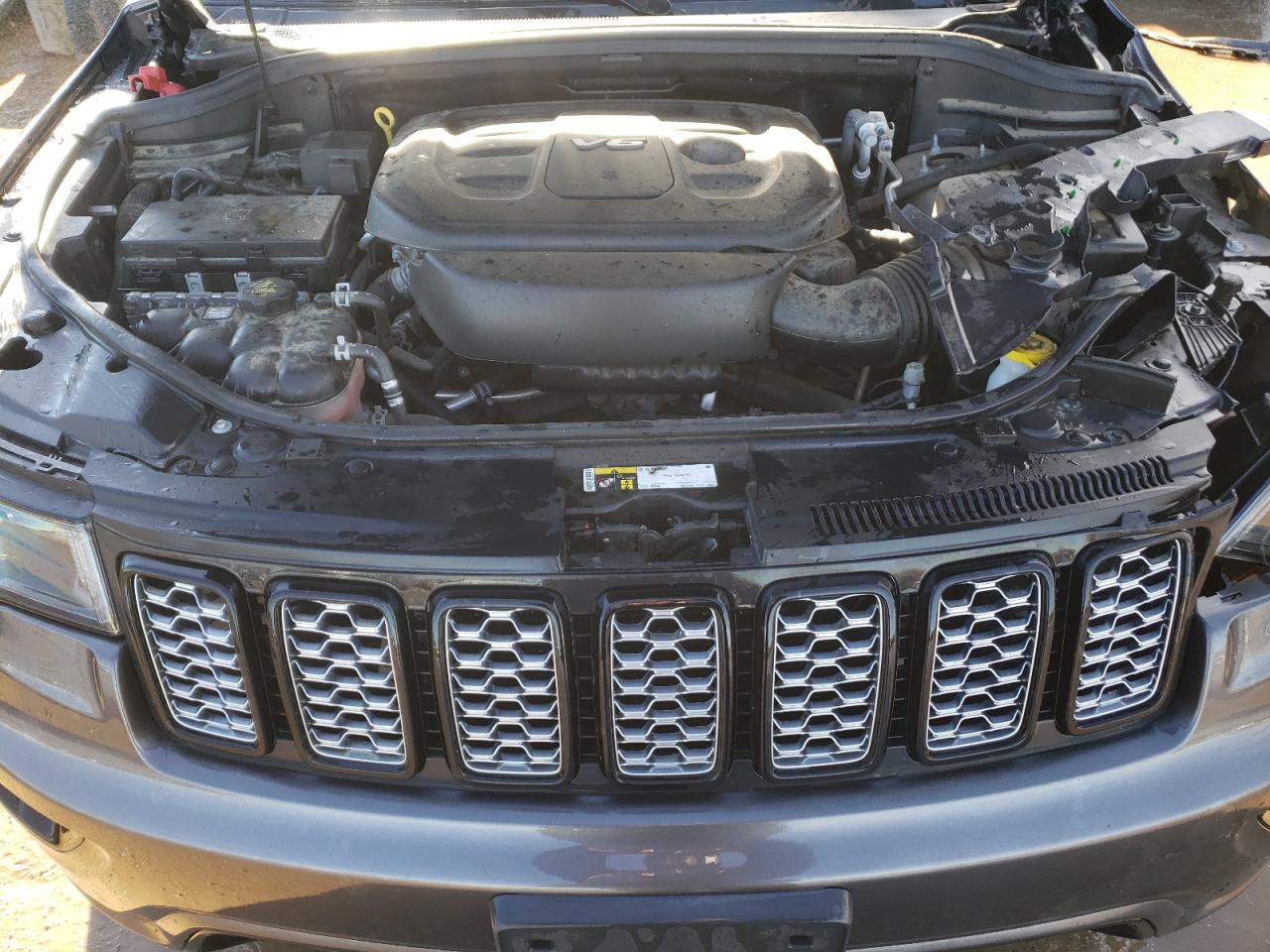2018 Jeep Grand Cherokee - Image 11