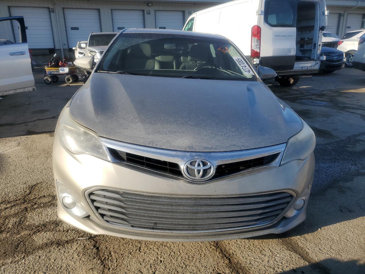 2013 Toyota Avalon - Image 5