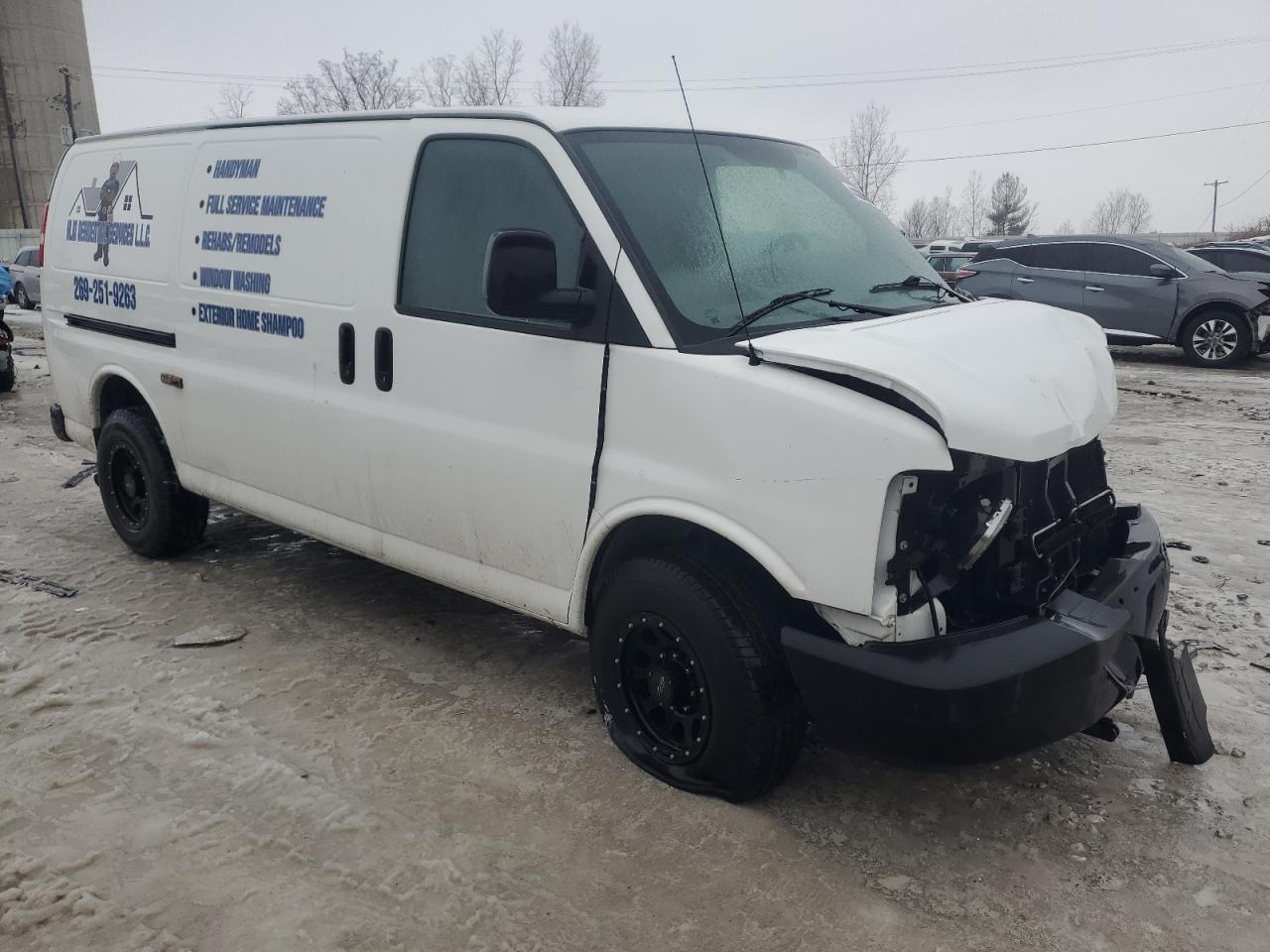 2011 Chevrolet Express - Image 4