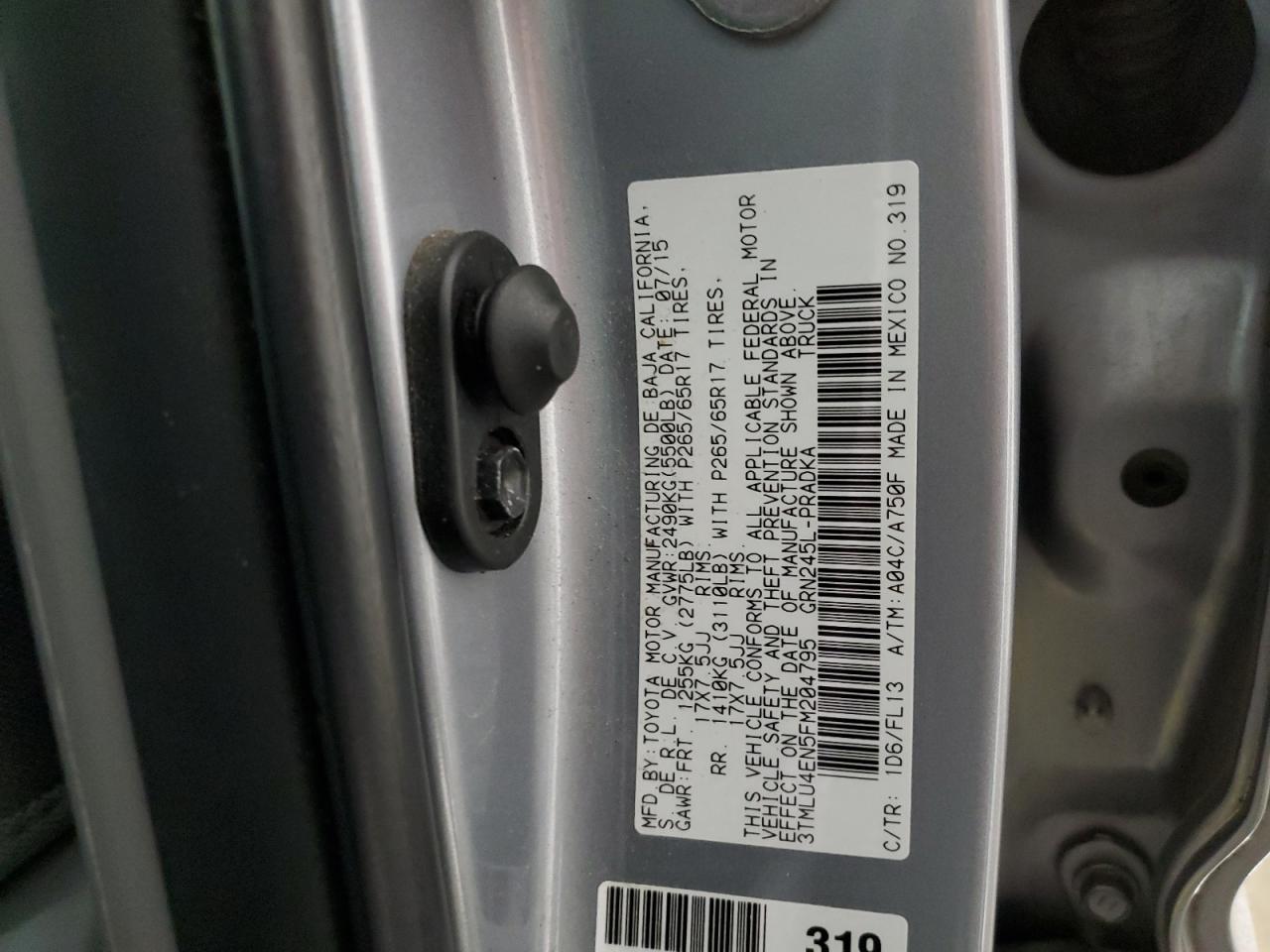2015 Toyota Tacoma - Image 13