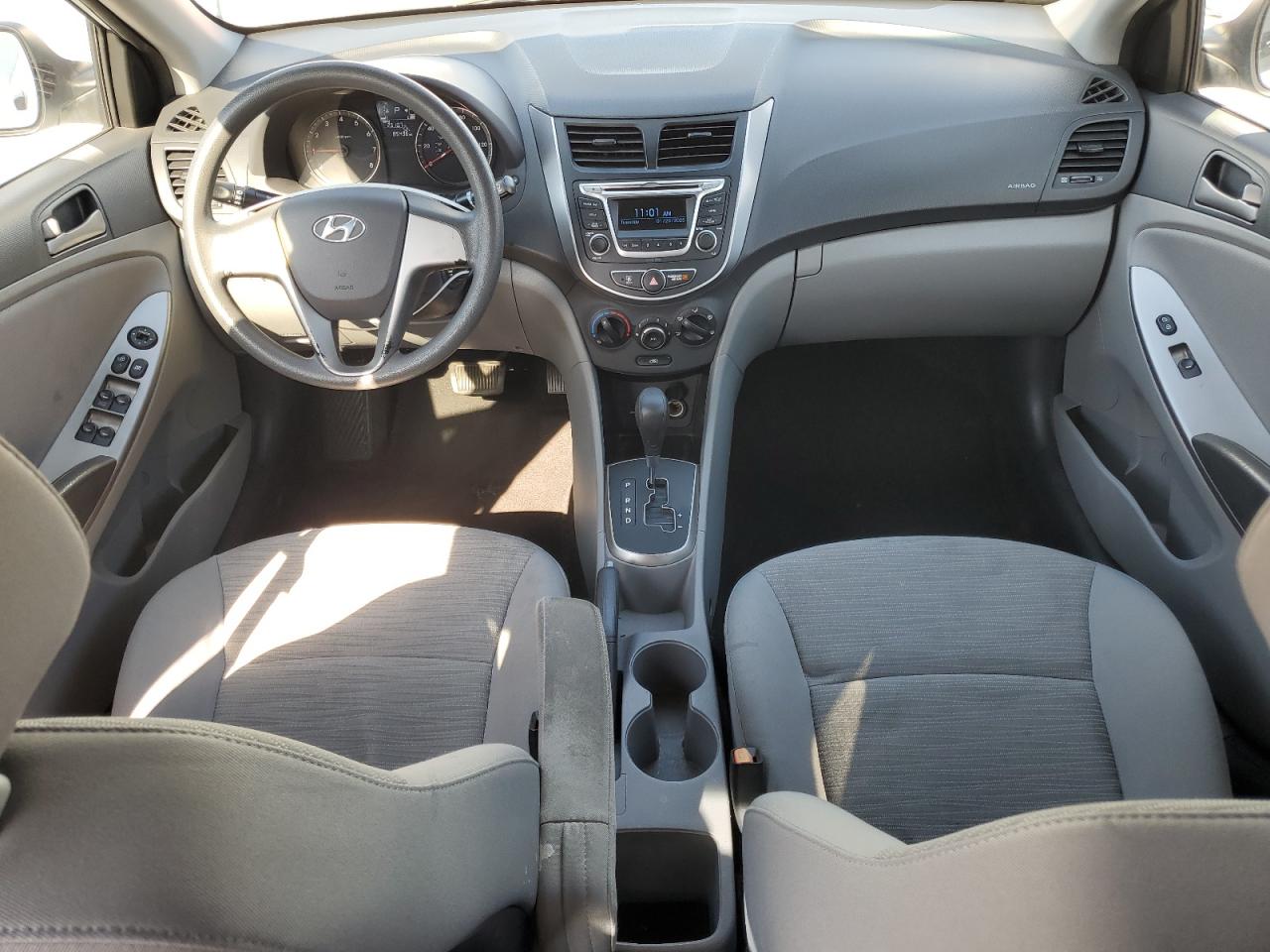 2015 Hyundai Accent - Image 8