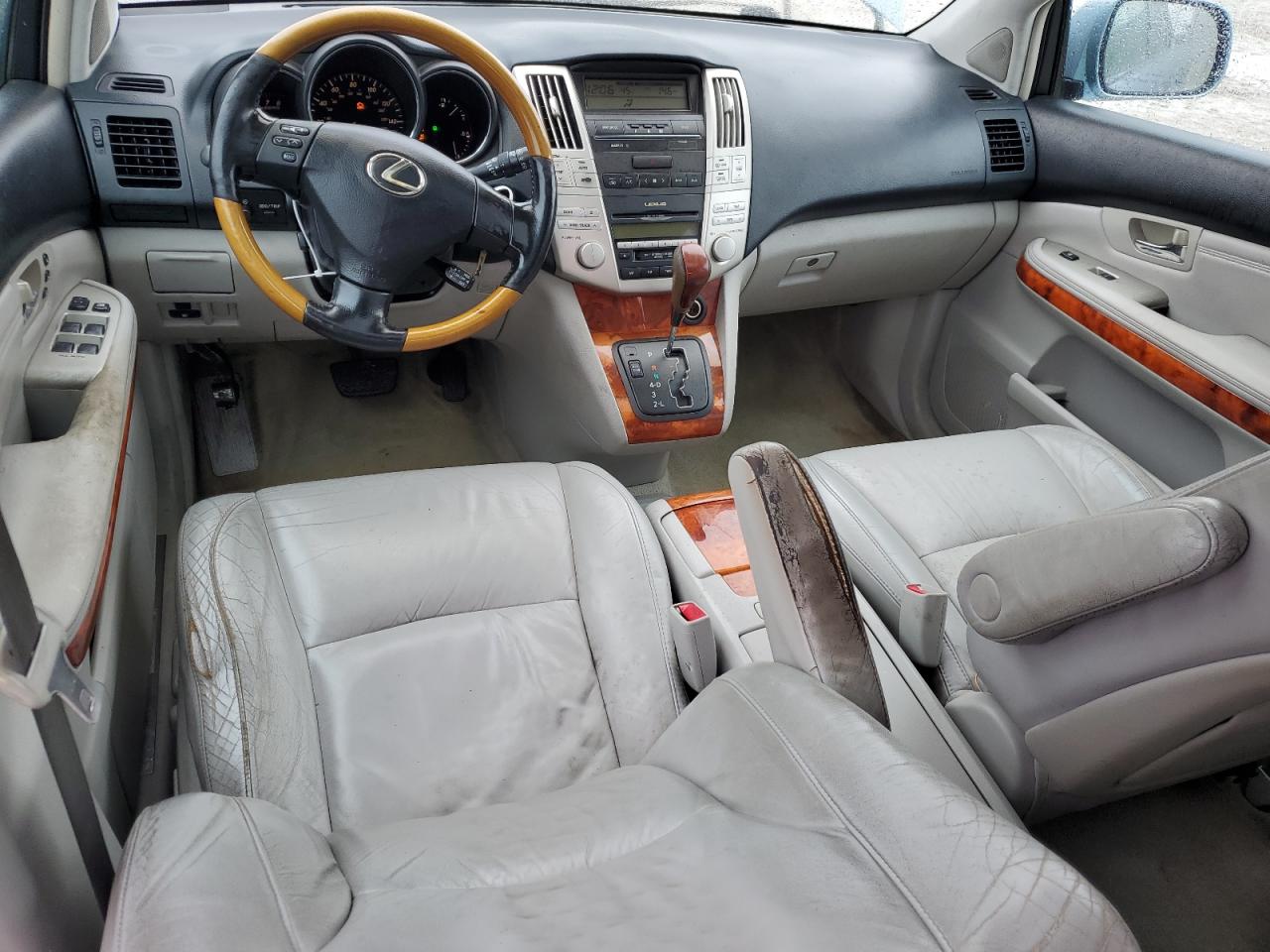 2005 Lexus RX - Image 8
