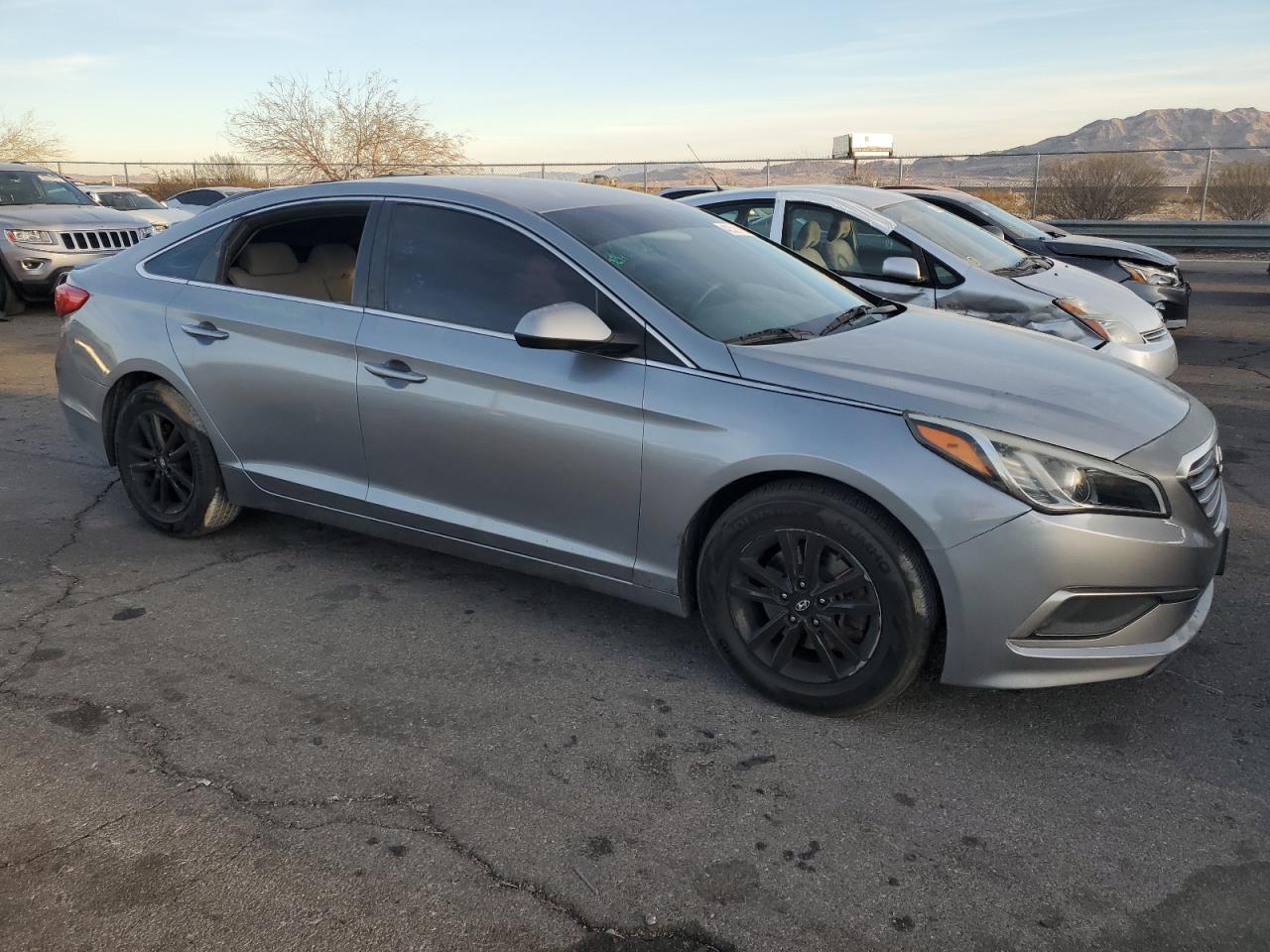 2017 Hyundai Sonata - Image 4