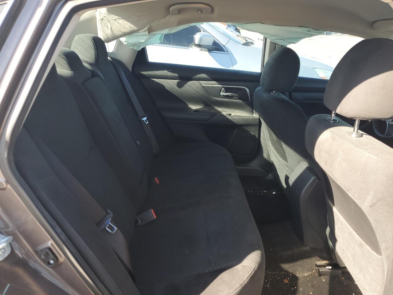 2015 Nissan Altima - Image 11
