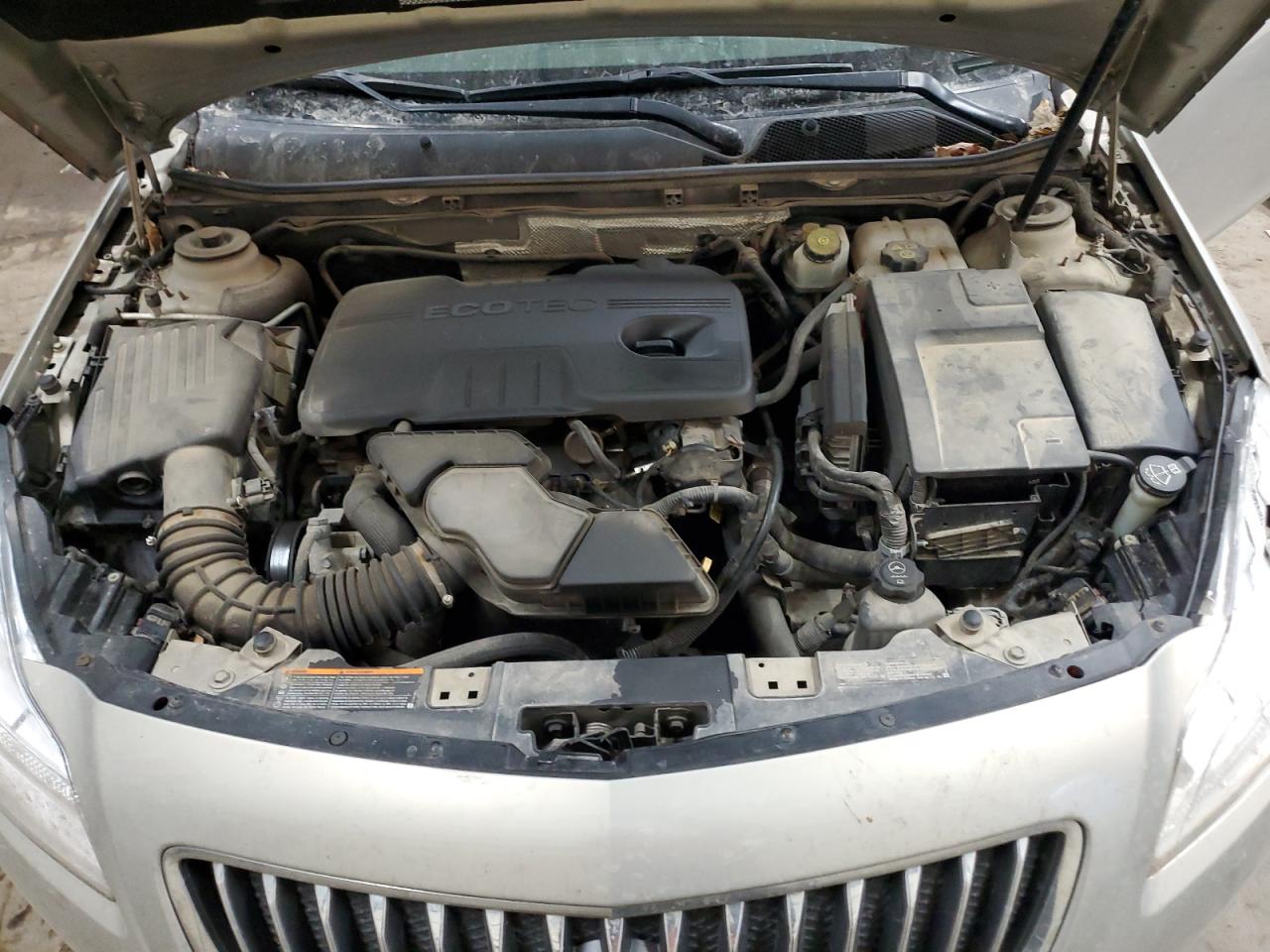2011 Buick Regal - Image 13