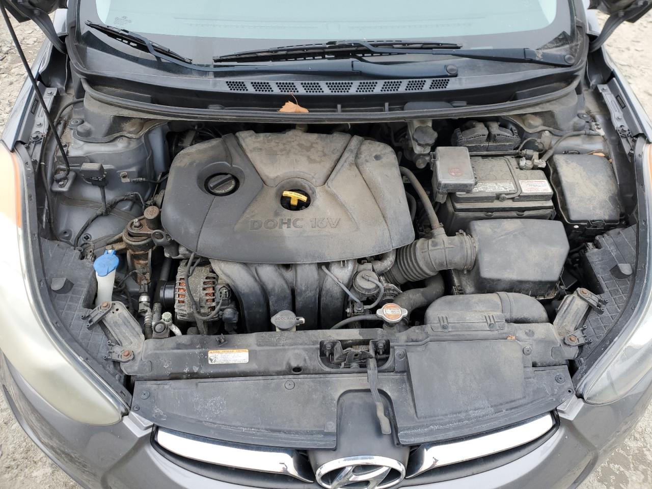 2012 Hyundai Elantra - Image 11
