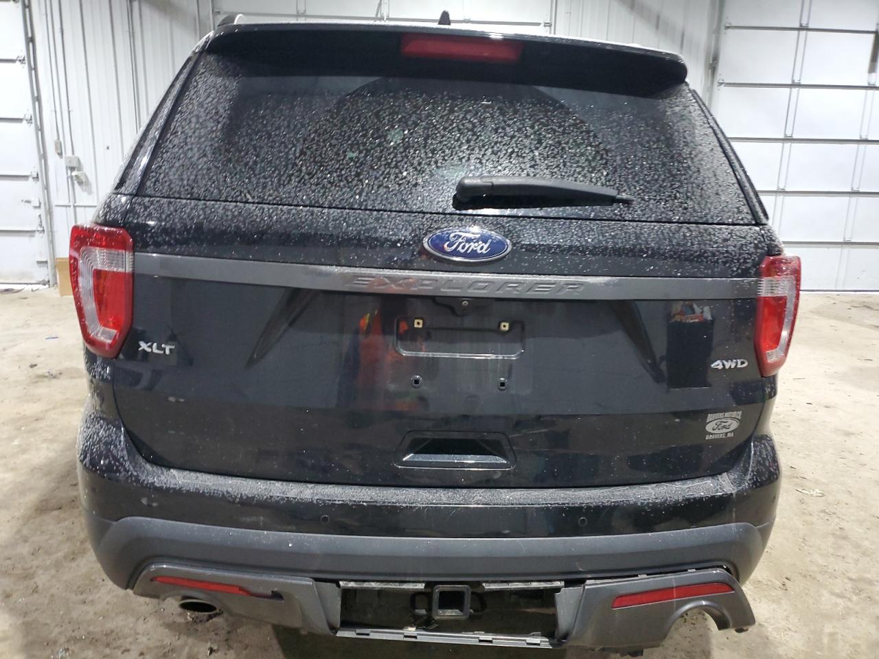 2017 Ford Explorer - Image 6