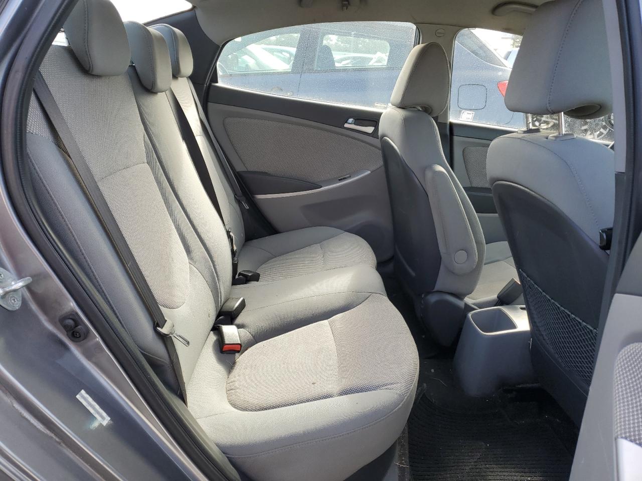2014 Hyundai Accent - Image 10