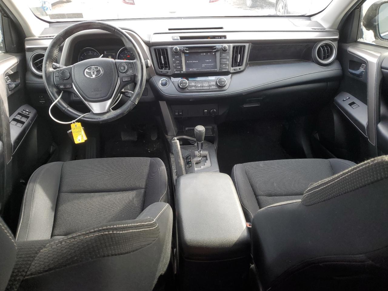 2018 Toyota RAV 4 - Image 8