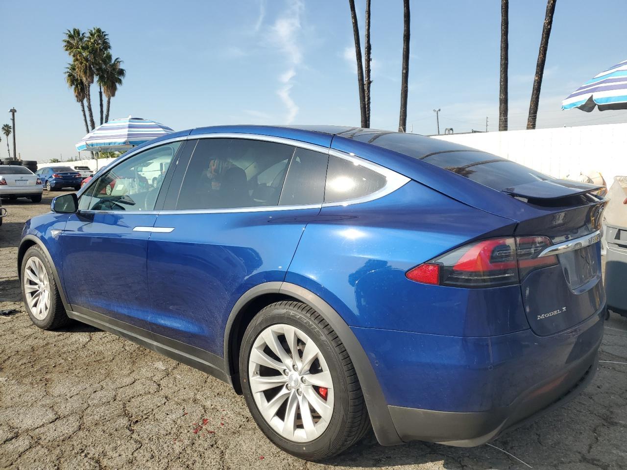 VIN 5YJXCBE4XGFS00067 2016 TESLA MODEL X no.2