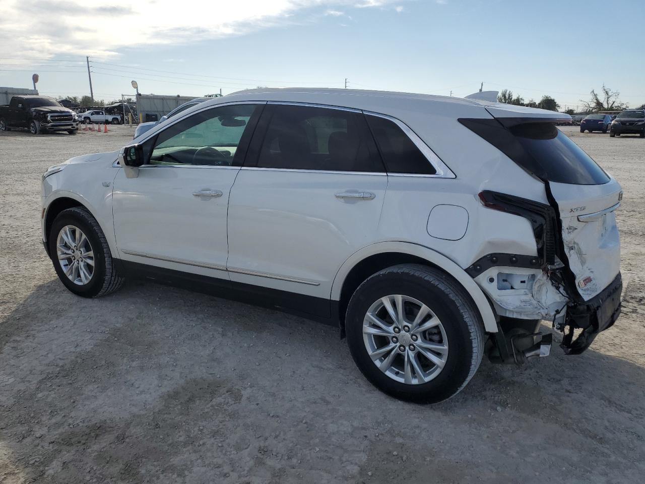 2022 Cadillac XT5 - Image 2