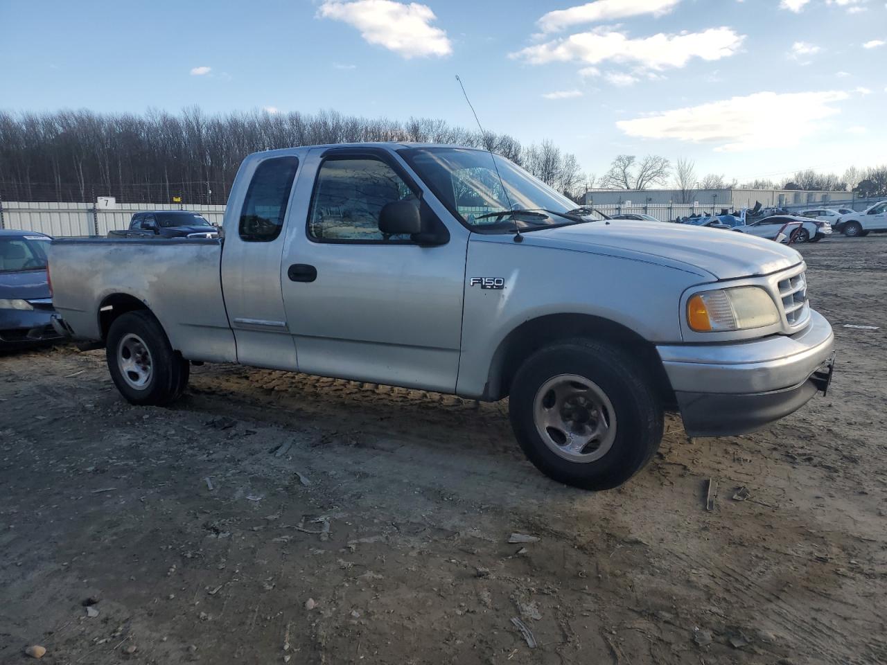 2003 Ford F-150 - Image 2