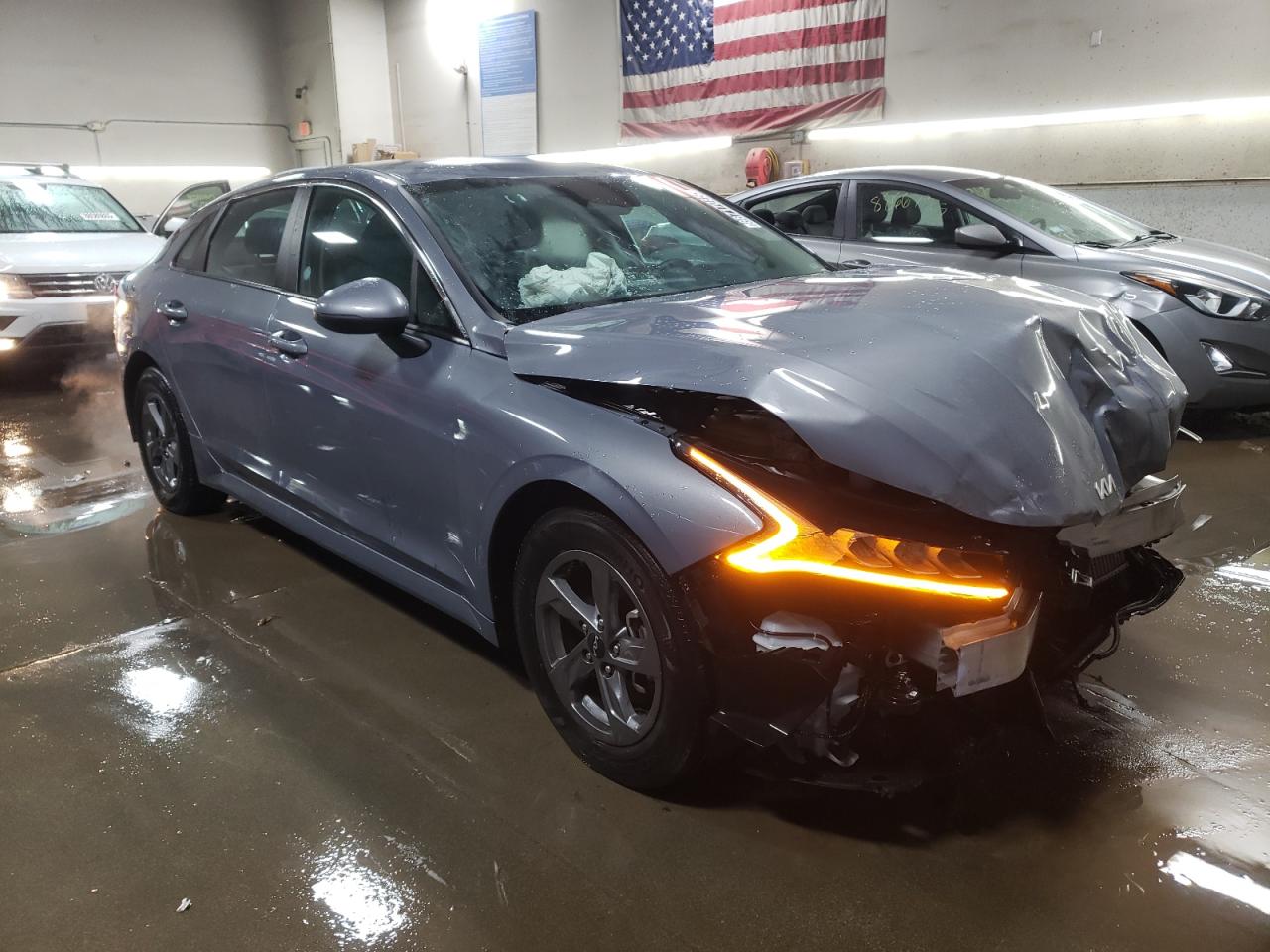 2023 Kia K5 - Image 4