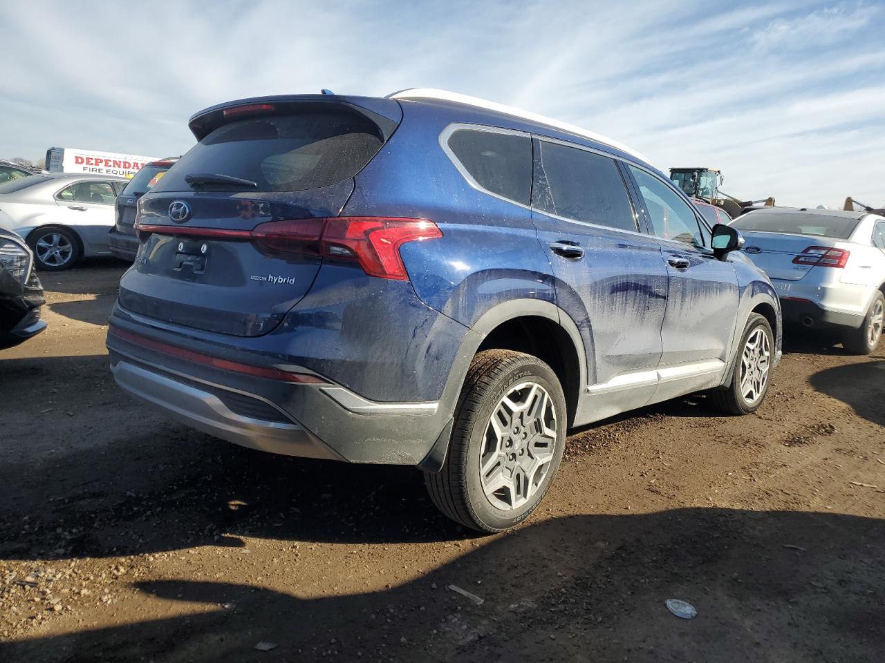 2023 Hyundai Santa Fe - Image 3