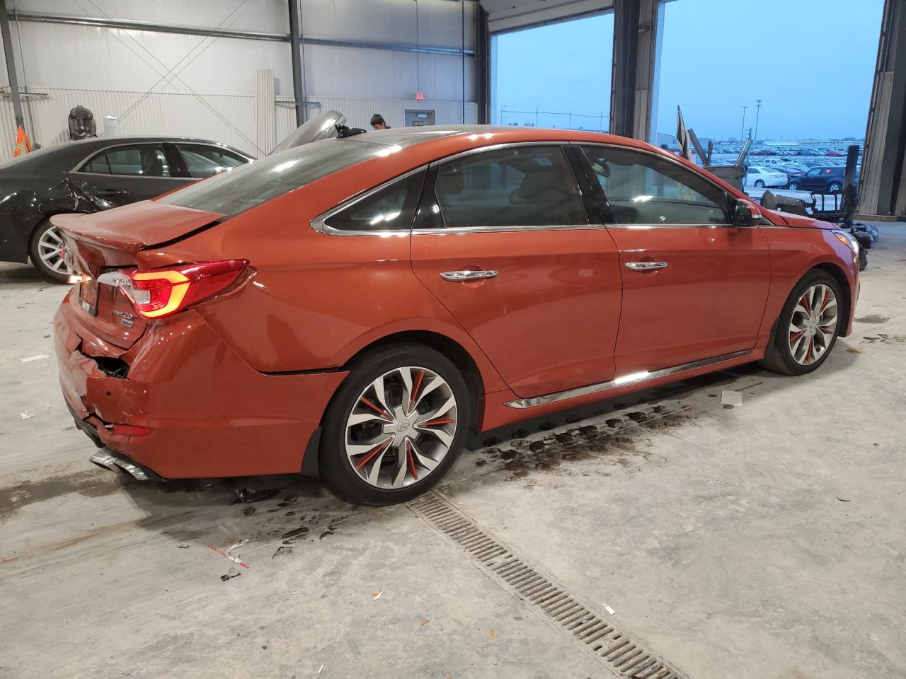 2015 Hyundai Sonata - Image 3