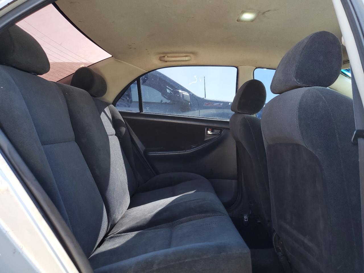 2004 Toyota Corolla - Image 10