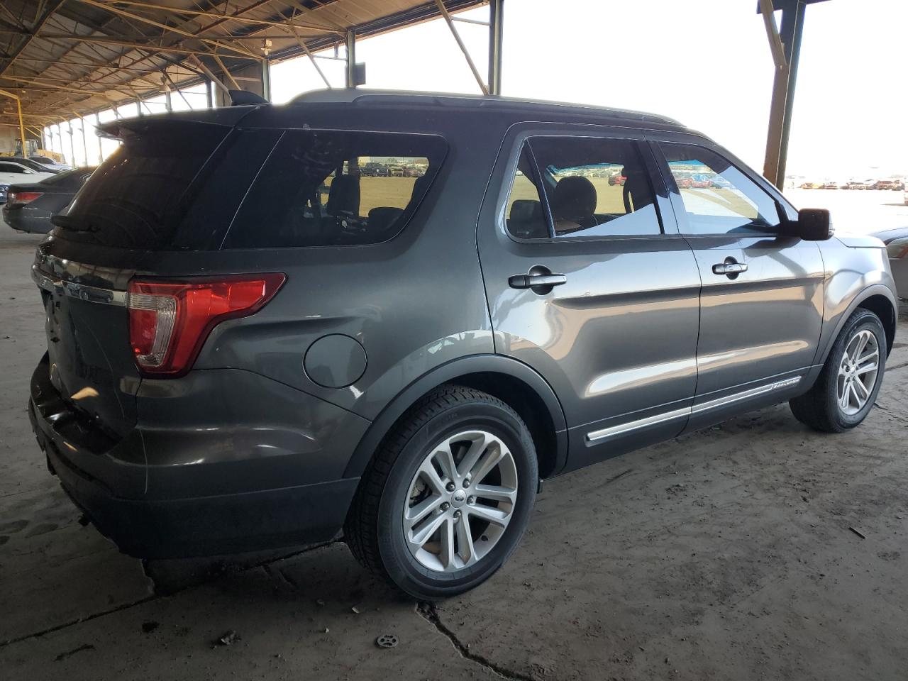 2017 Ford Explorer - Image 3