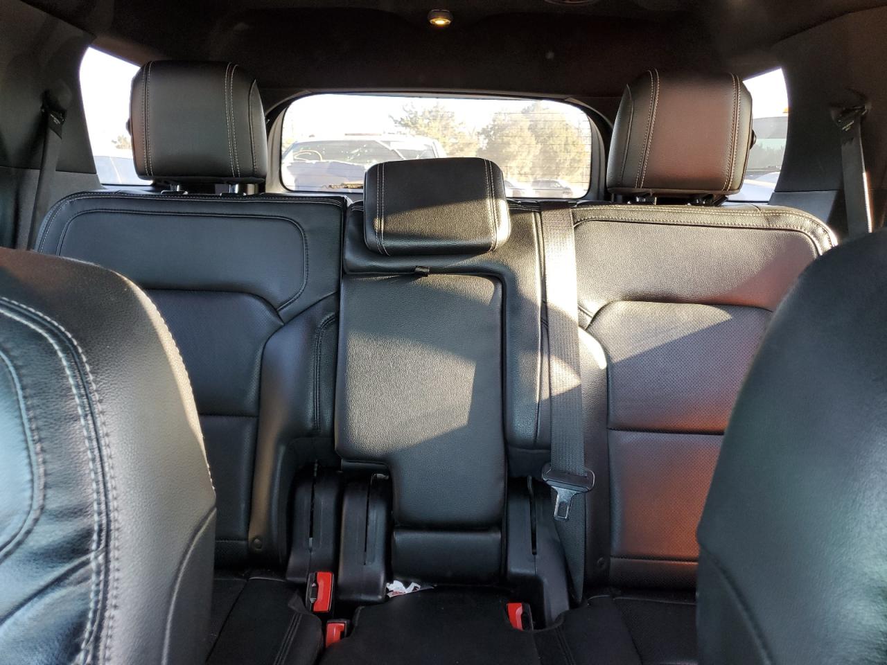 2016 Ford Explorer - Image 10