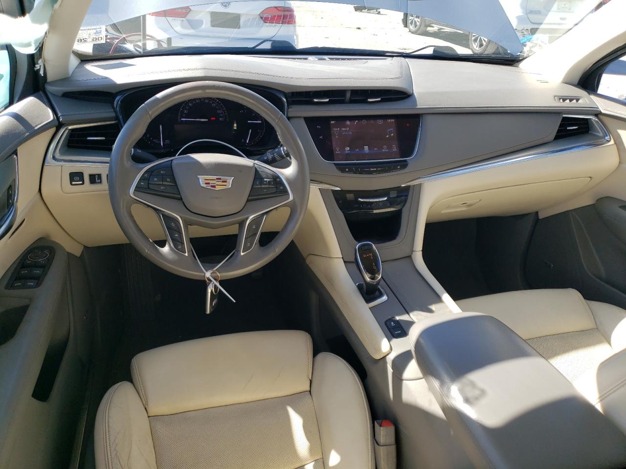 2017 Cadillac XT5 - Image 8