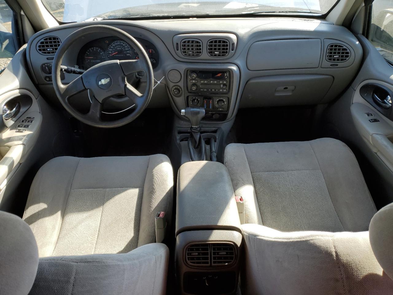 2002 Chevrolet TrailBlazer - Image 8