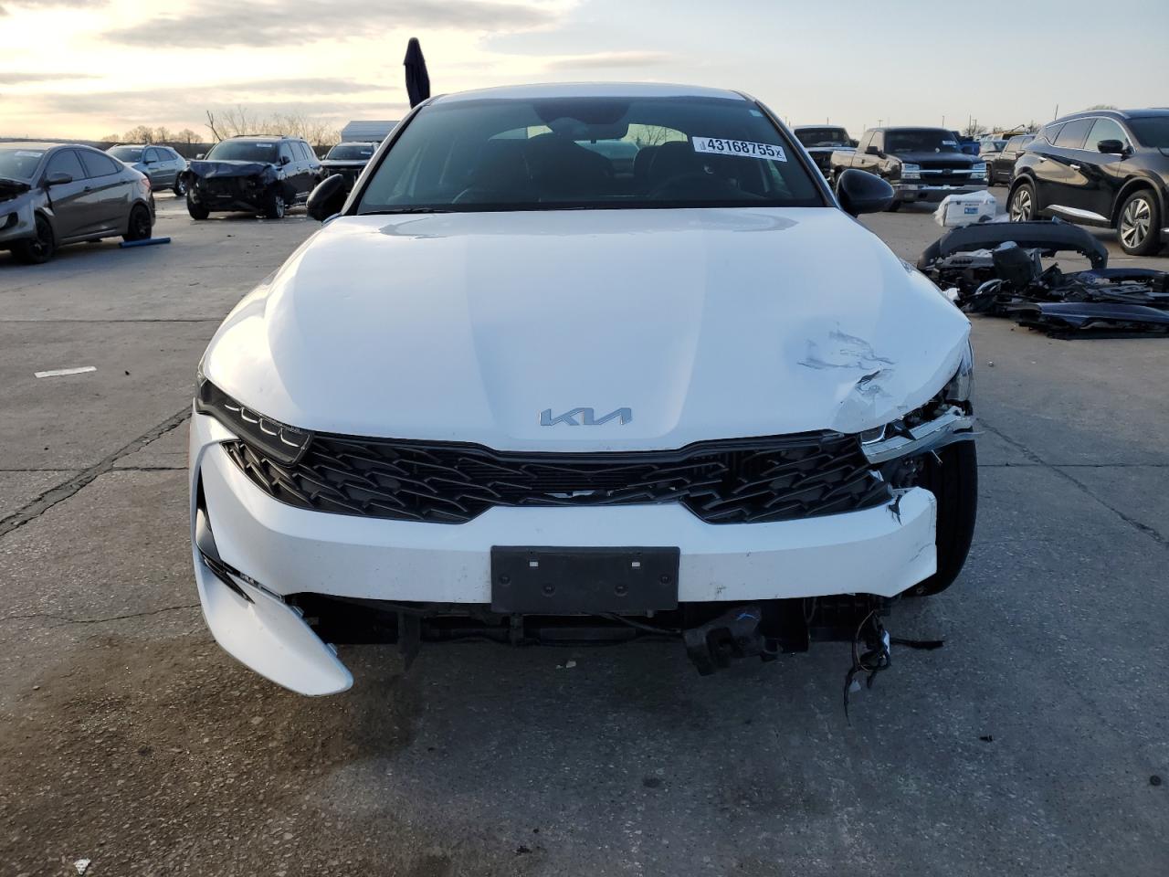 2022 Kia K5 - Image 5