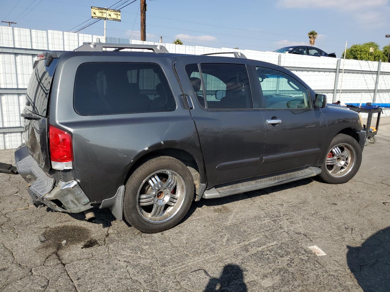 2004 Nissan Armada - Image 3