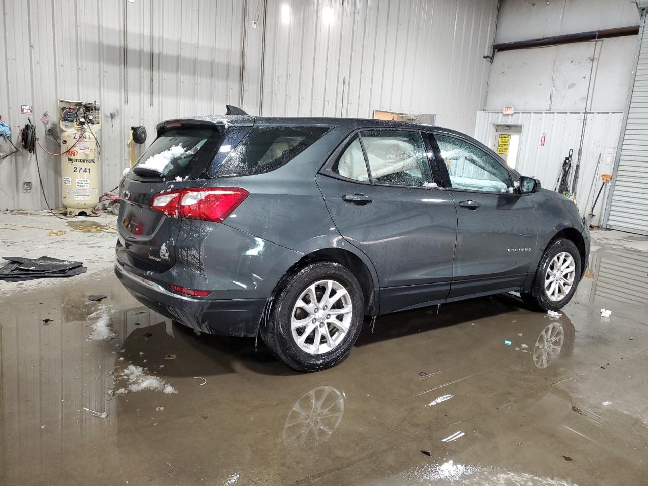 2018 Chevrolet Equinox - Image 3