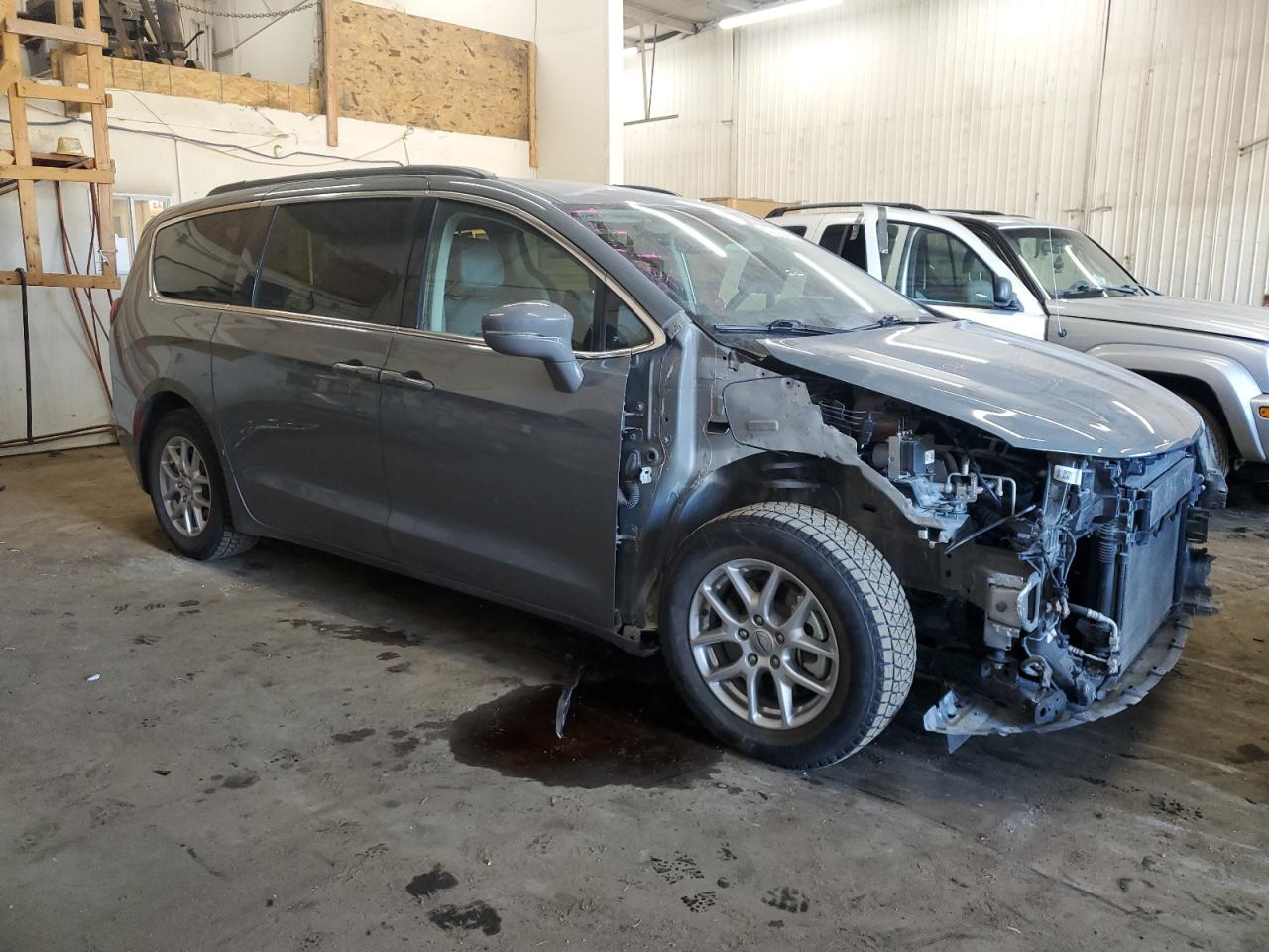 2022 Chrysler Pacifica - Image 4