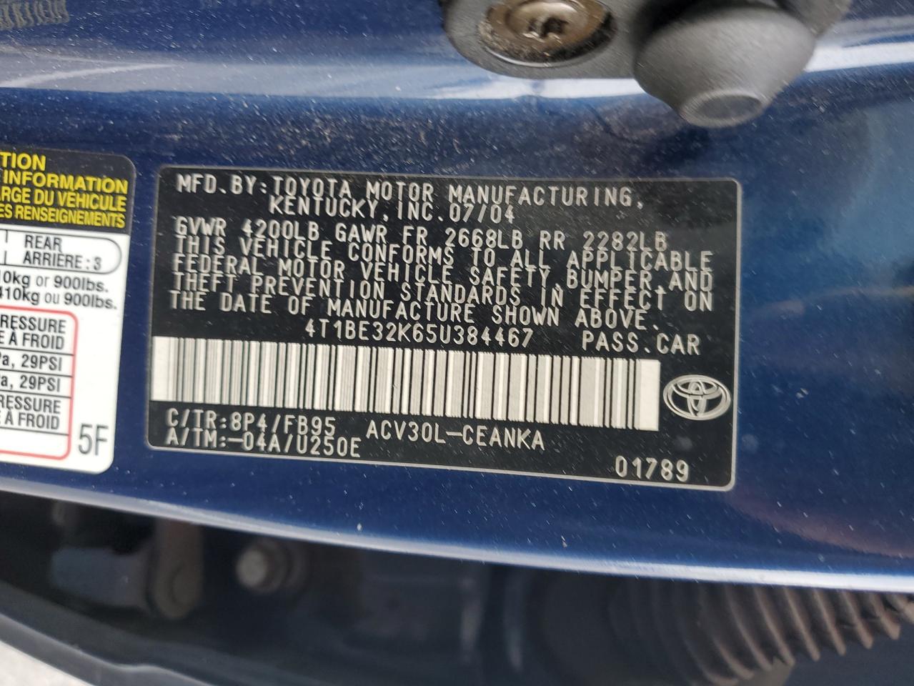 2005 Toyota Camry - Image 12