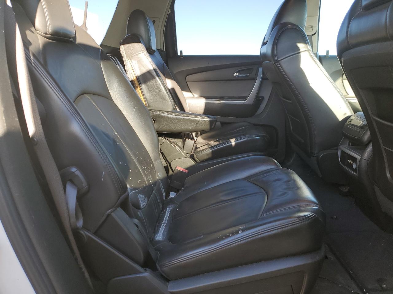 2009 GMC Acadia - Image 11