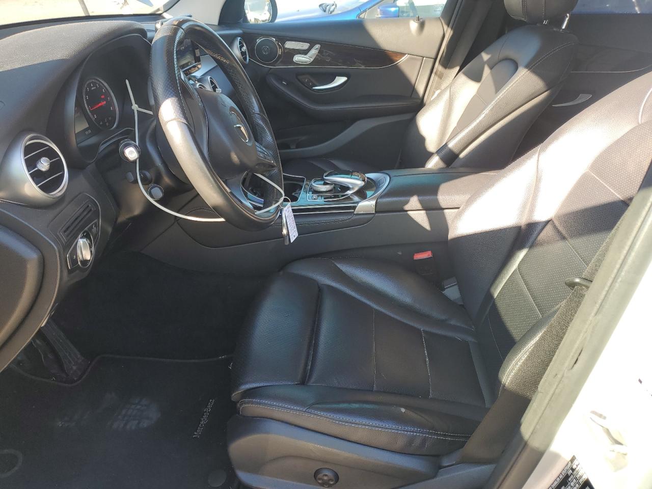 2016 Mercedes-Benz GLC - Image 7