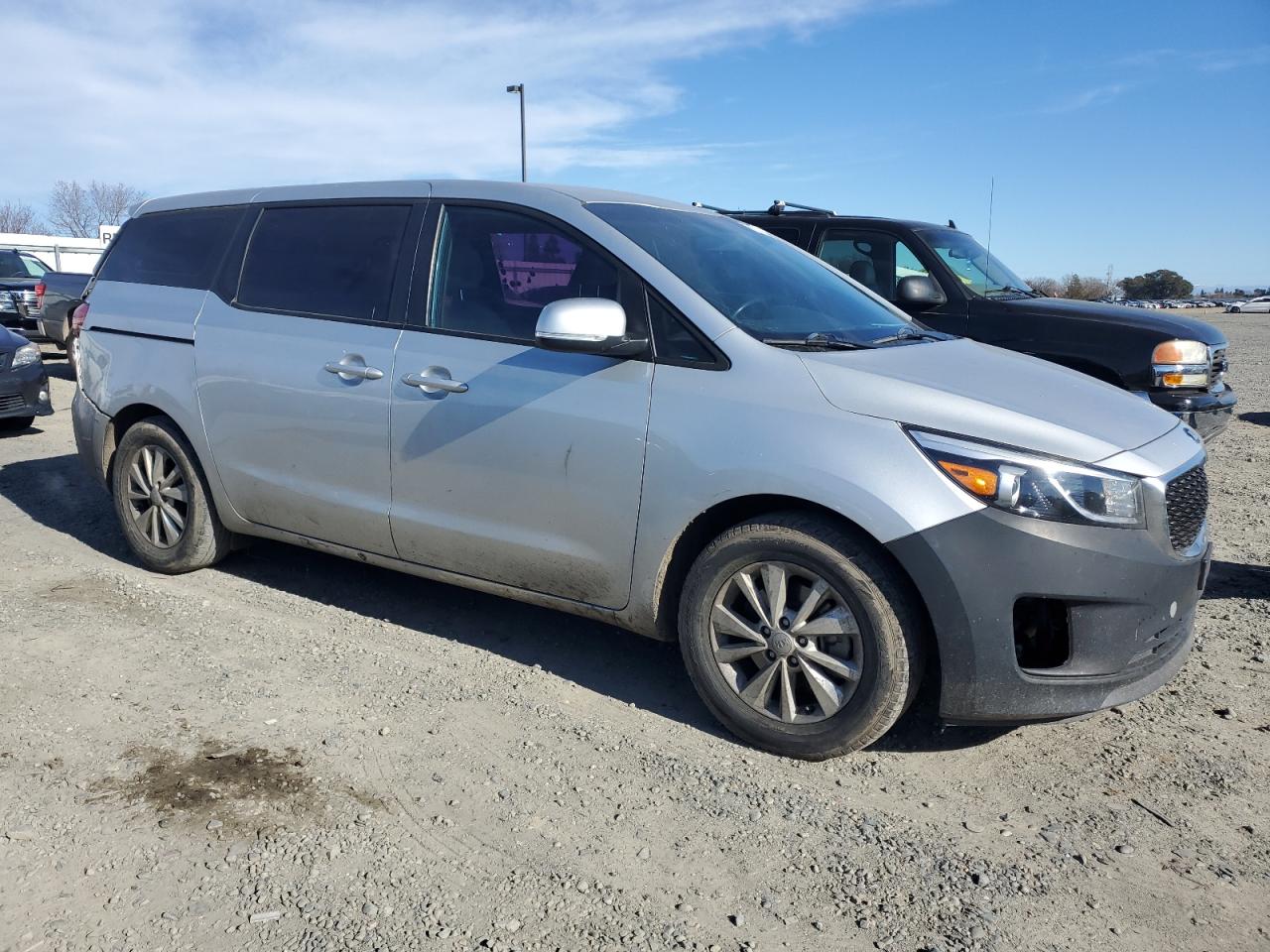 2017 Kia Sedona - Image 4
