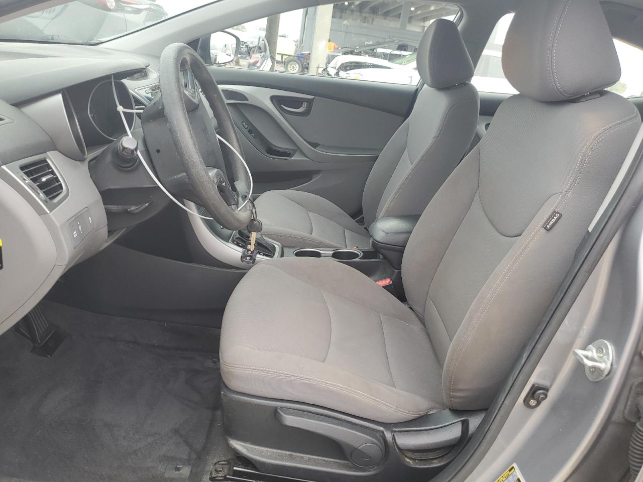 2015 Hyundai Elantra - Image 7