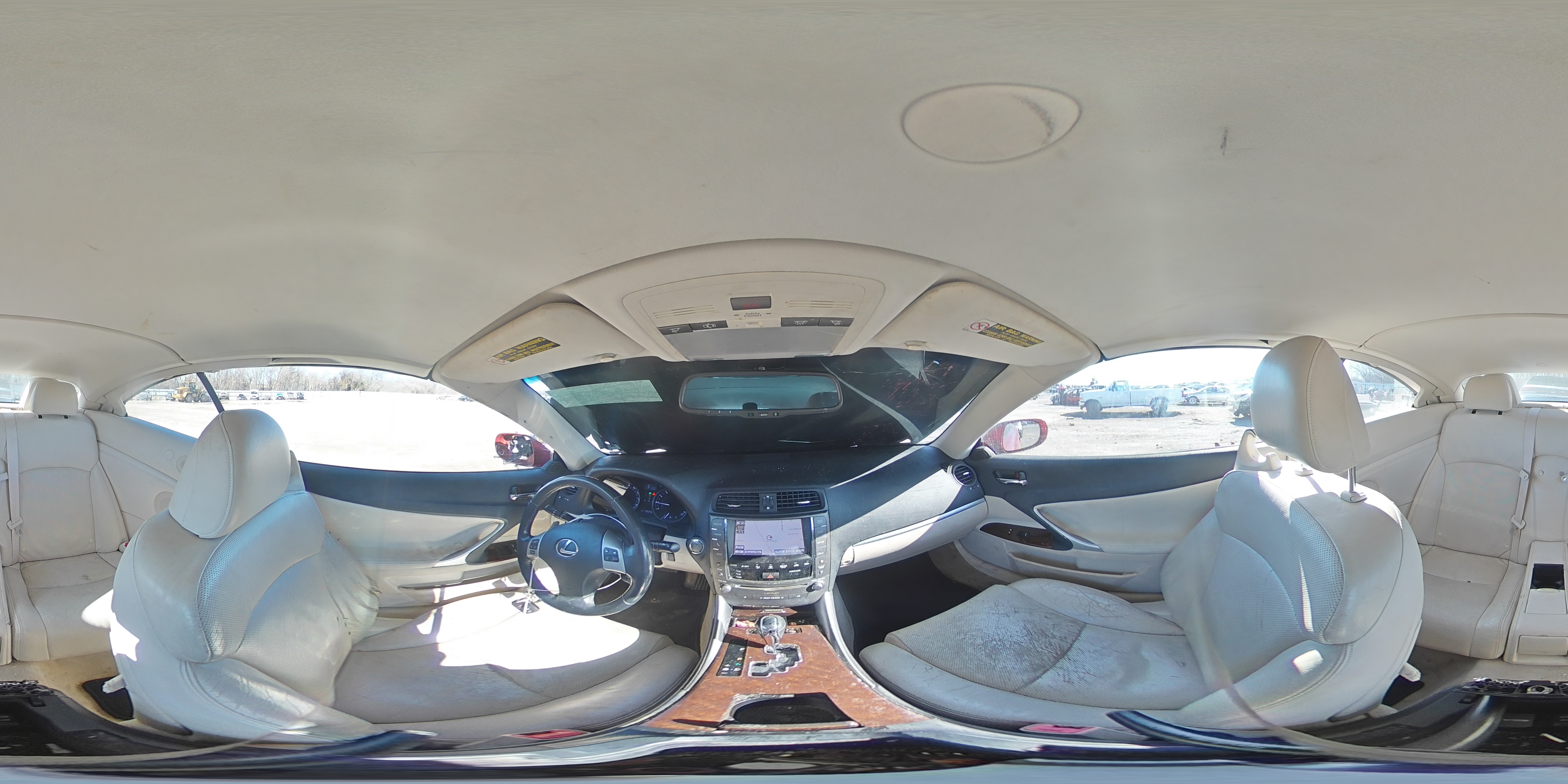 2015 Lexus IS - Image 12