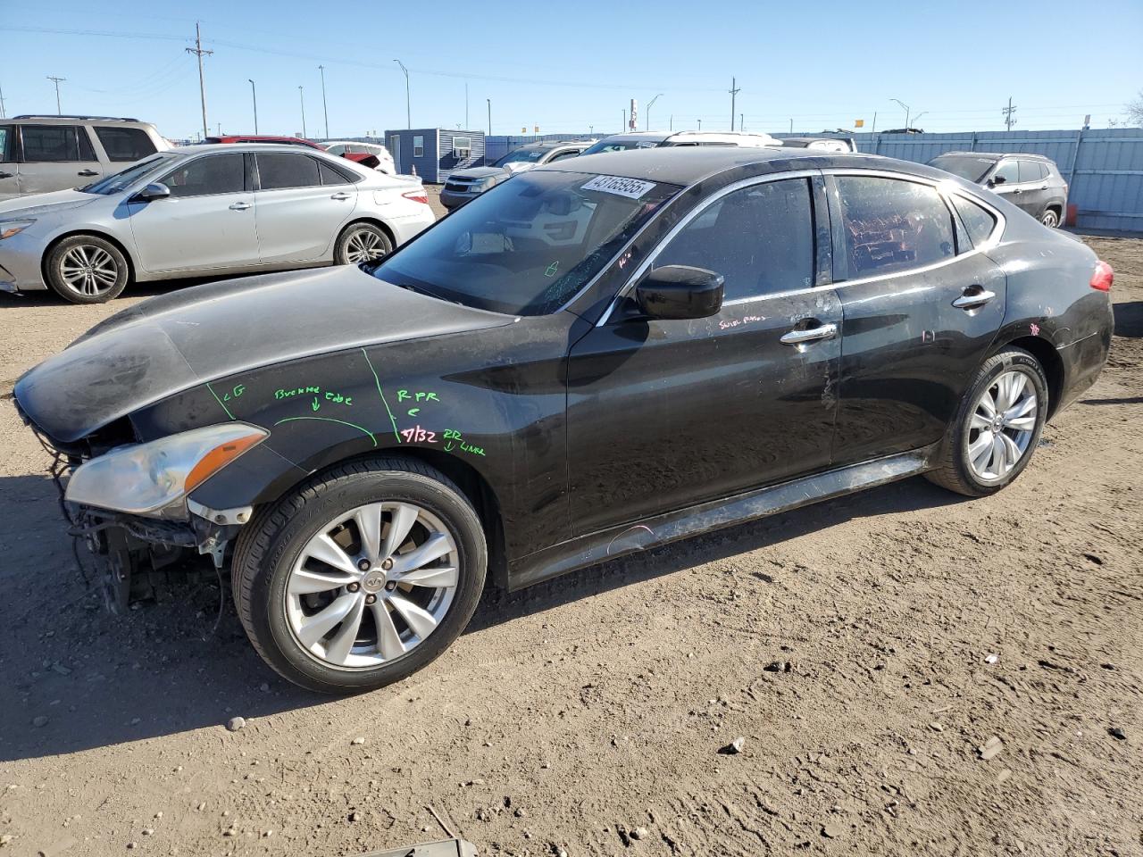 2011 Infiniti M - Image 1