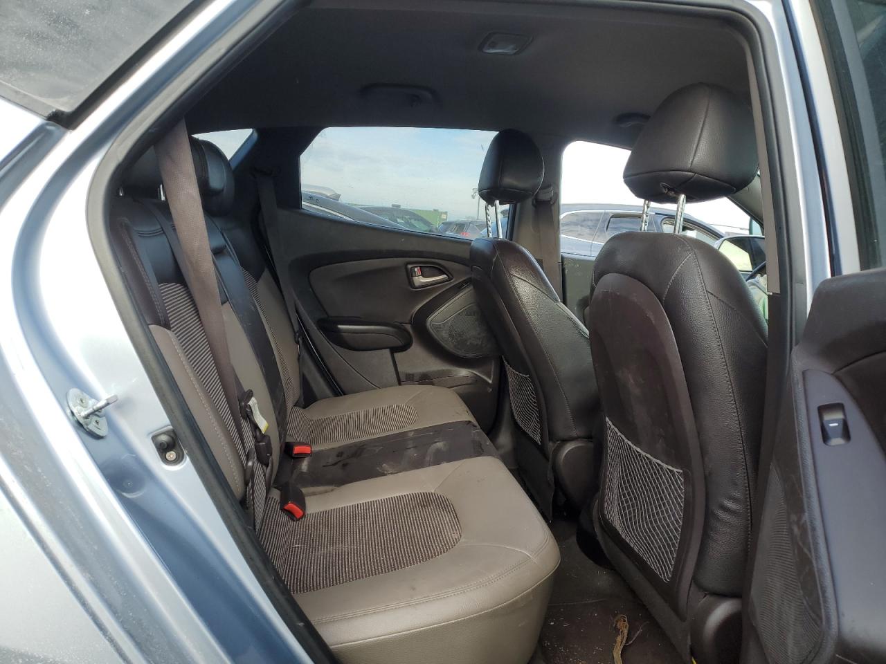 2012 Hyundai Tucson - Image 10
