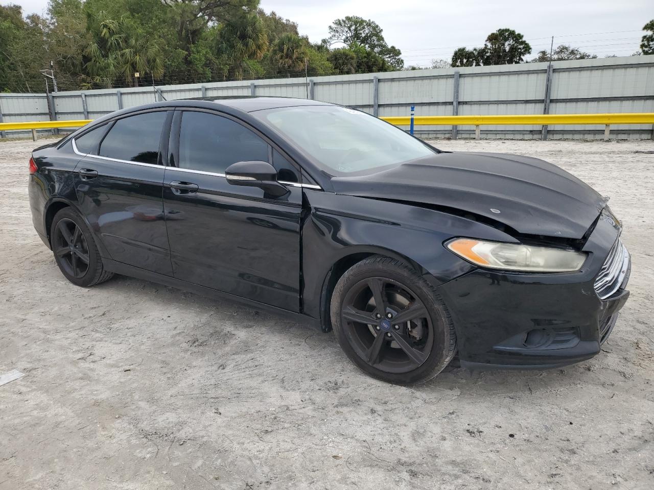 2016 Ford Fusion - Image 4