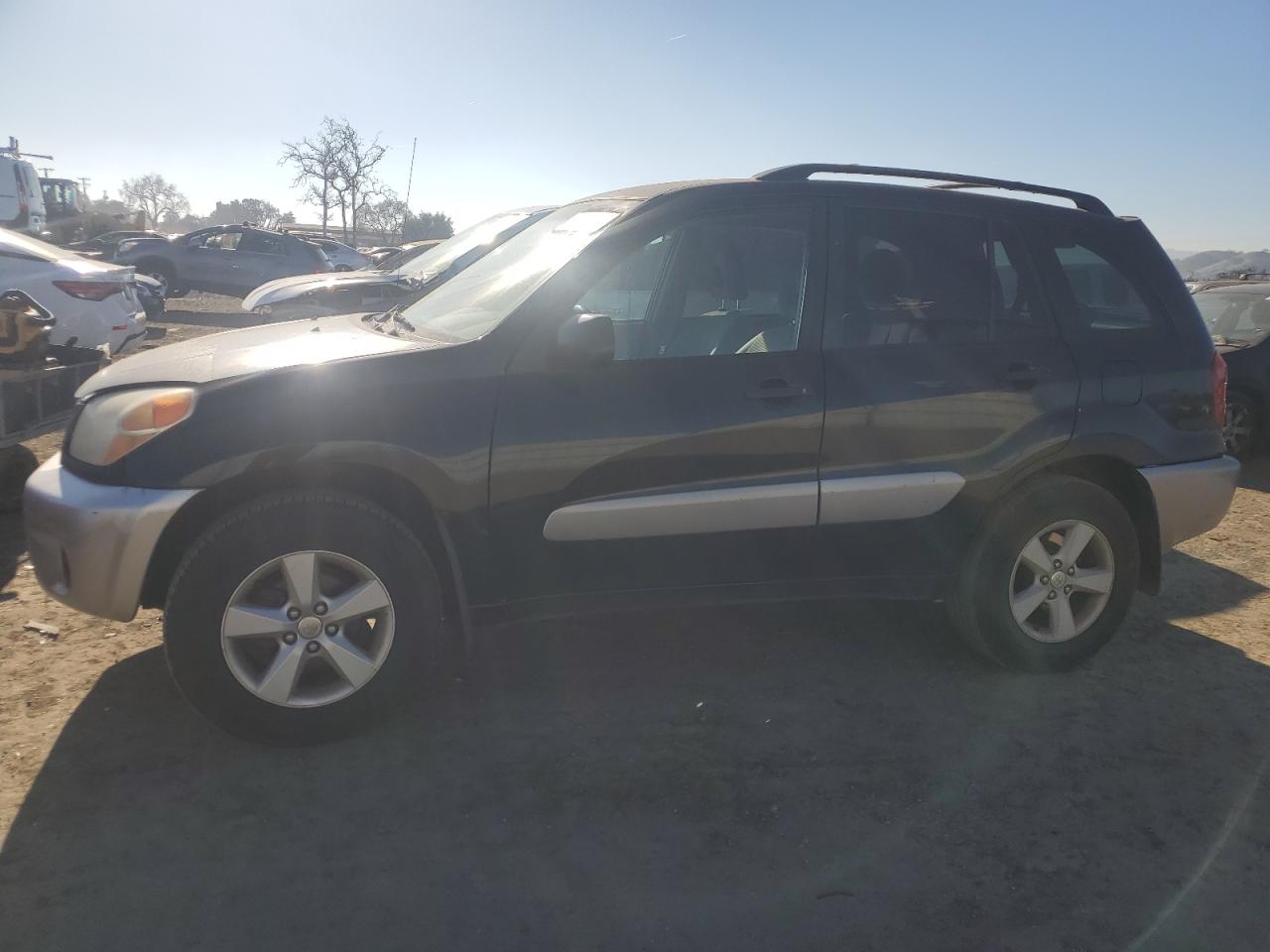 2004 Toyota RAV 4 - Image 1