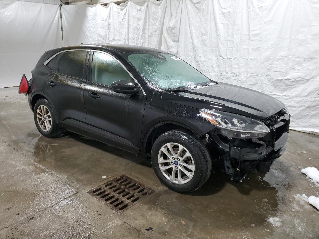 2022 Ford Escape - Image 4