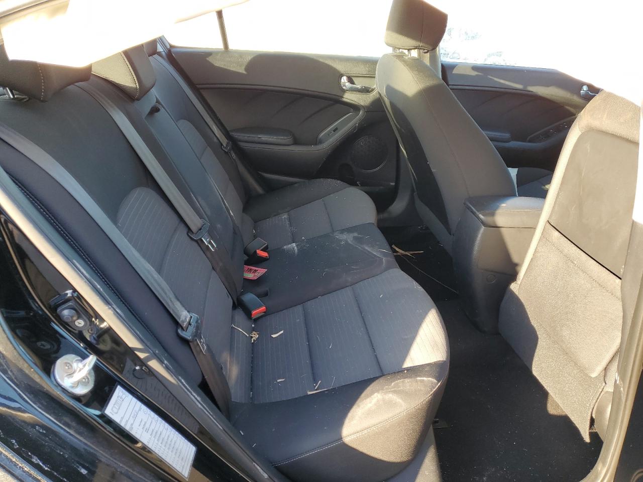 2016 Kia Forte - Image 10
