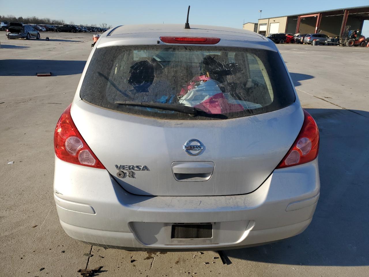 2011 Nissan Versa - Image 6