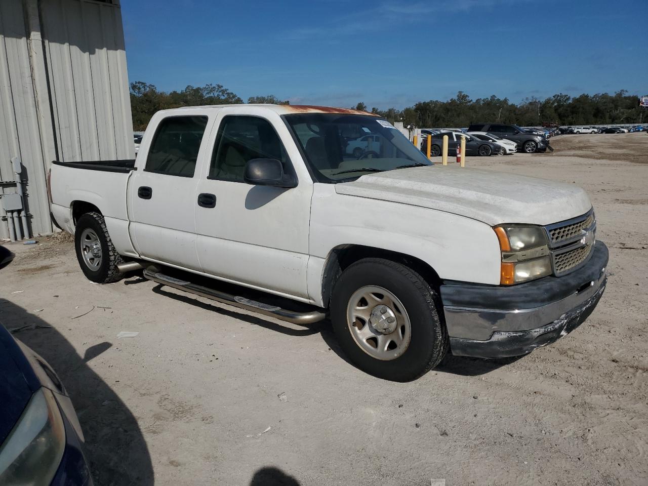 2006 Chevrolet Silverado - Image 4