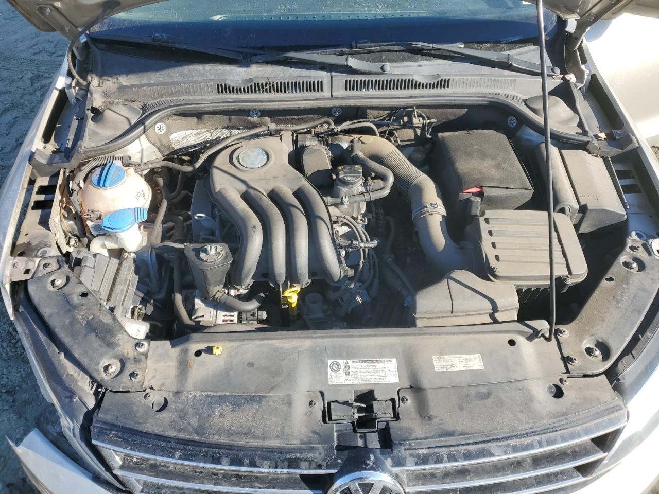 2015 Volkswagen Jetta - Image 11